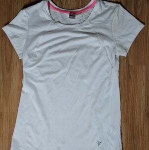 Athletic shirt